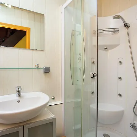 Beautiful In Coo With Private Pool Holiday home